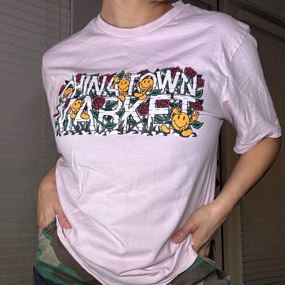 Chinatown Market Pink Rose Garden T-Shirt Small